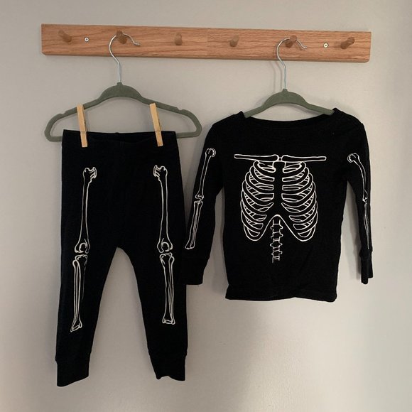 Skeleton Two-Piece Outfit - Picture 1 of 1